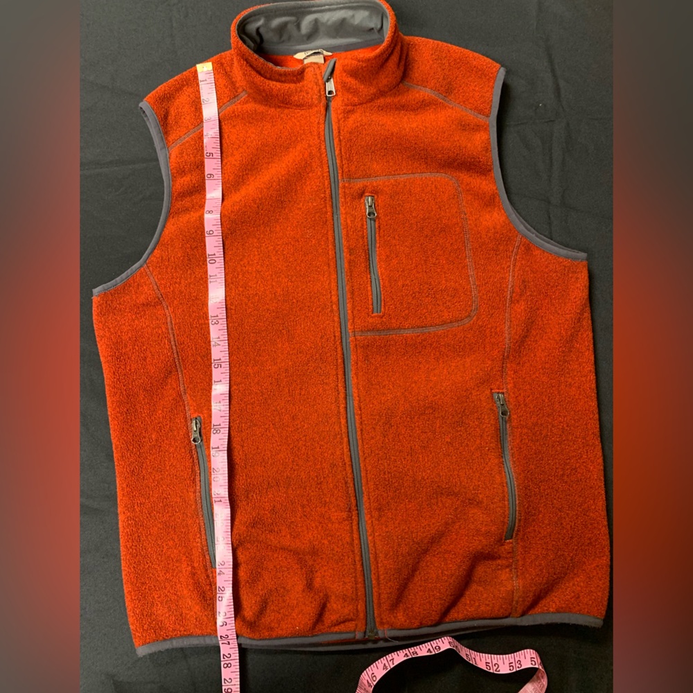 Duluth trading Men’s Vest. Fleece Pockets Like New Size:M. - Picture 9 of 9